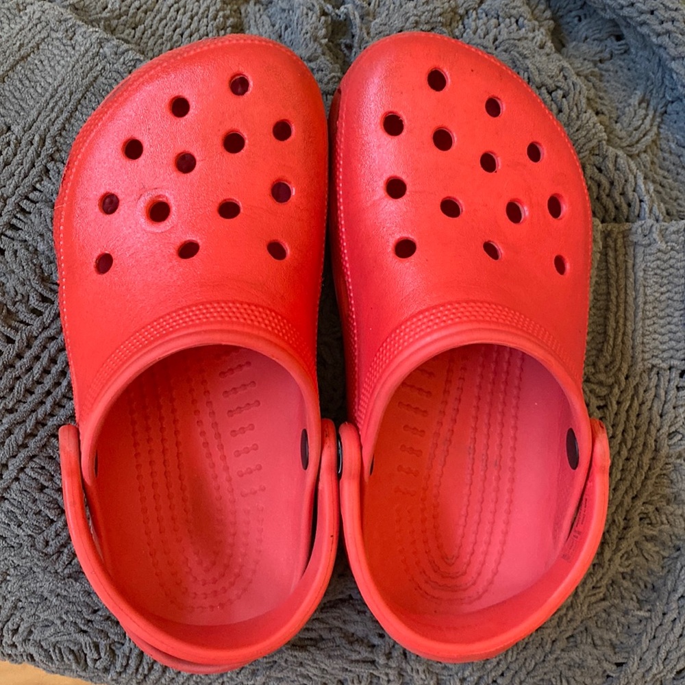 CROCS